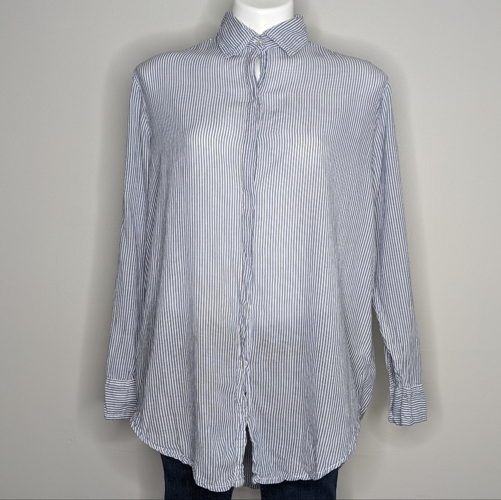 Sundry blue white striped button up shirt S